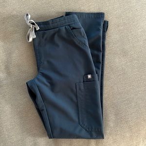 Figs Yola skinny scrub pants